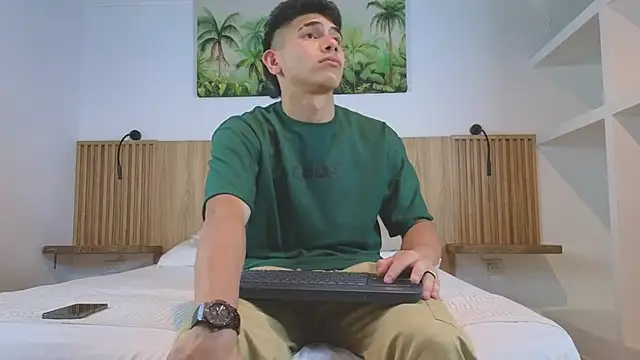 andrew_rose_ webcam