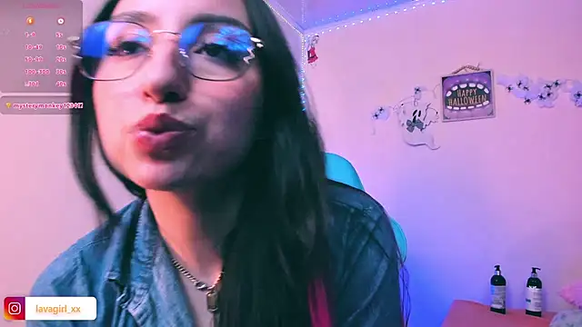 Julieta_Shelby webcam