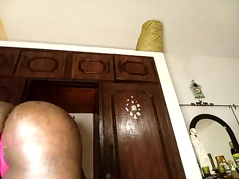 The-Peach-Flexer webcam