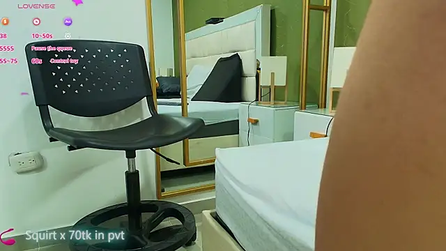 anahi_maite webcam
