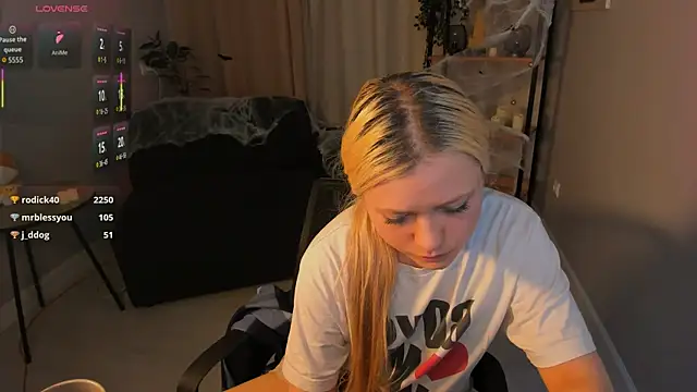 Millie_Vanillies webcam