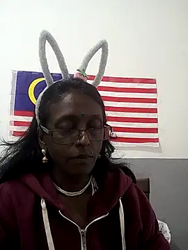 mamakarma1403 webcam
