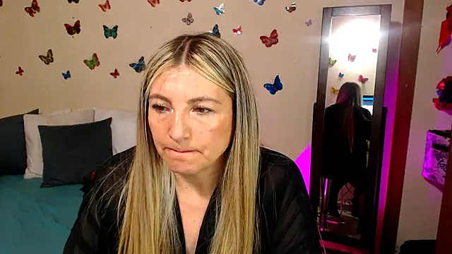 Jolie-Mature webcam