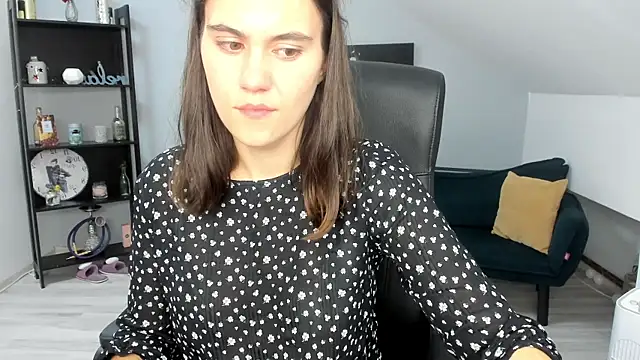 IzzyMonro webcam