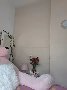 ItsLeyaa webcam
