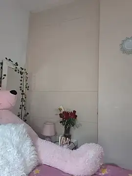 ItsLeyaa webcam