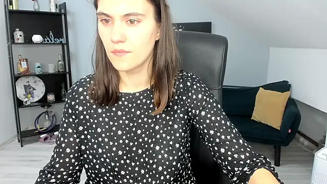 IzzyMonro webcam