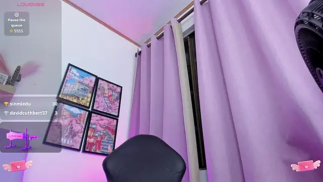 Carolina_Burninng webcam