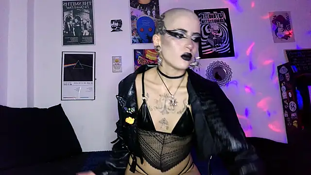 plutonbluemooon333 webcam