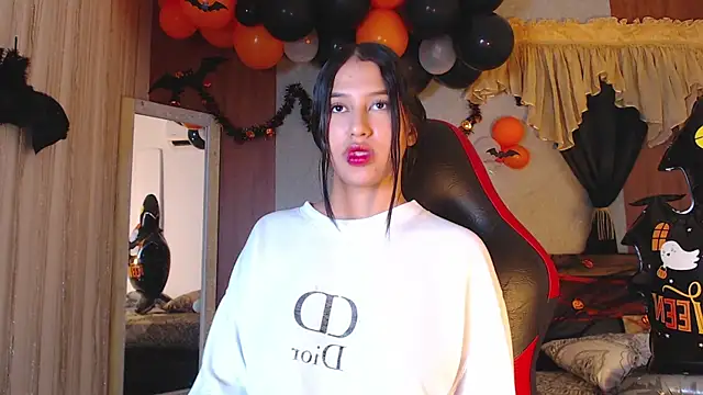hera_divine webcam