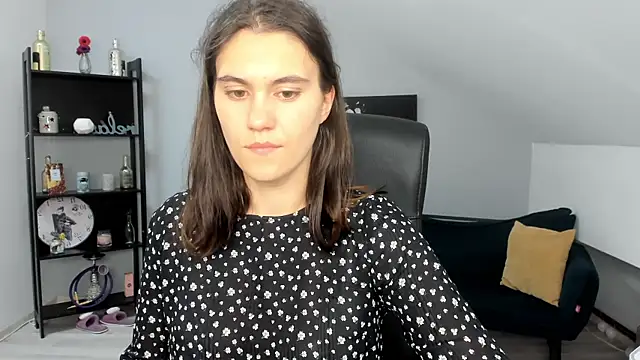 IzzyMonro webcam