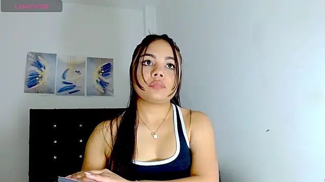 Kylie_loveee webcam