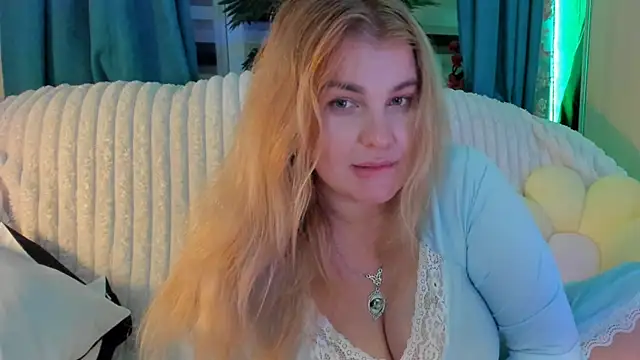 CoraSwon webcam