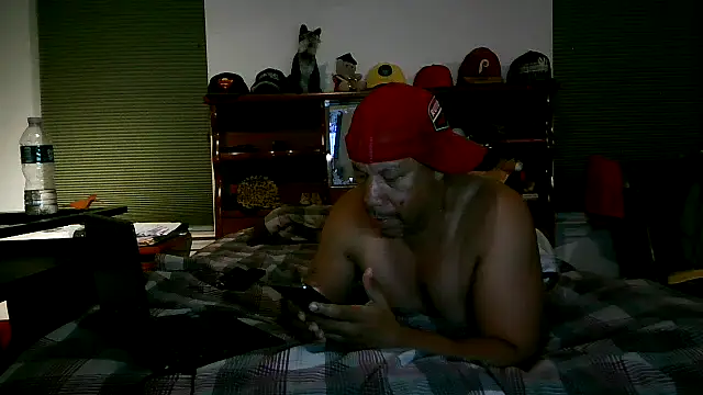 pimpdaddy4ever (Ask my age) - Cum live on cam