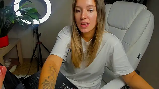 foxy_blond webcam