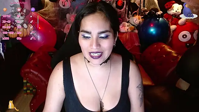kureiji_hentaii webcam