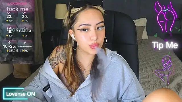baby__kim webcam