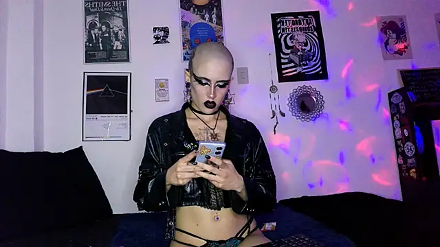 plutonbluemooon333 webcam