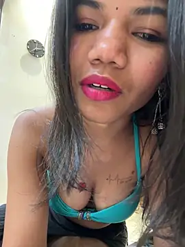 Hotti_lusi5911 webcam