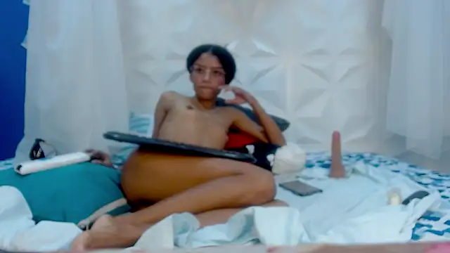 adisson_petite1 webcam