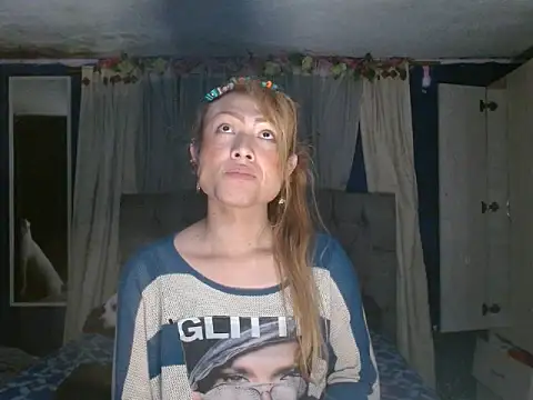 skarleth_hot21 webcam
