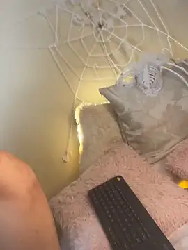 AriaHeavenss webcam