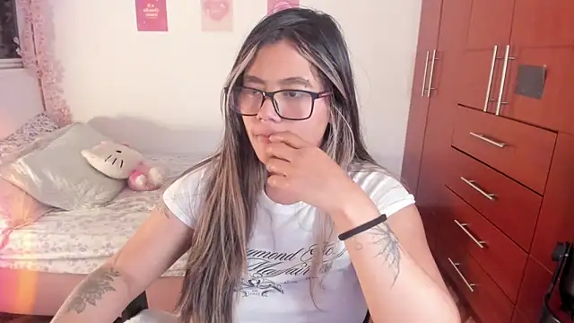 StephaniFox webcam