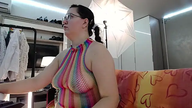 ILoveToFeelU webcam