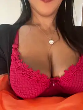 naughtyjaanu webcam