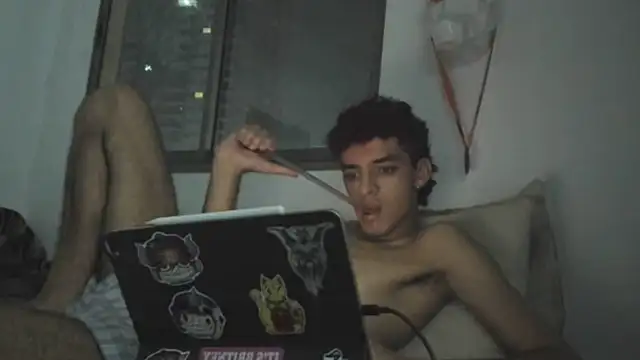 skinnypipe webcam