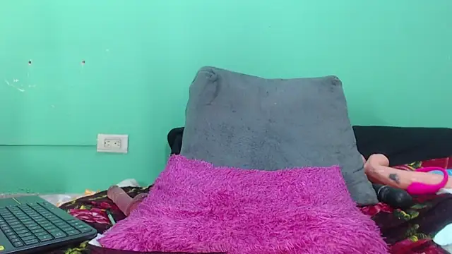 avaleri_cherry webcam