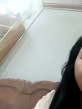 MinhChauXXX19 webcam
