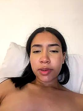 Soe_Love webcam