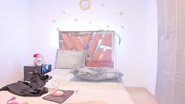 Ella_Lenox webcam