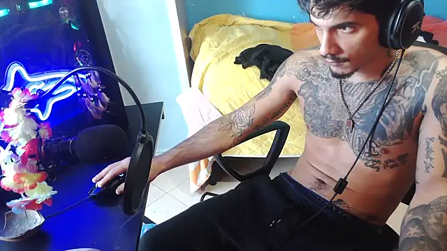Badboyi1997 webcam