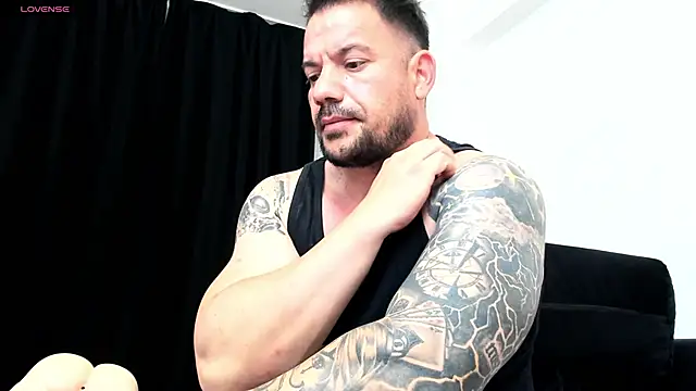 musclemonster31 webcam
