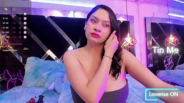 Mia-Baker4 webcam