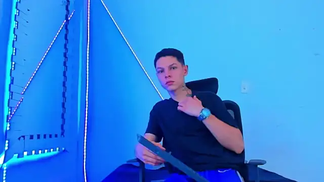 HOT_boy2025 webcam