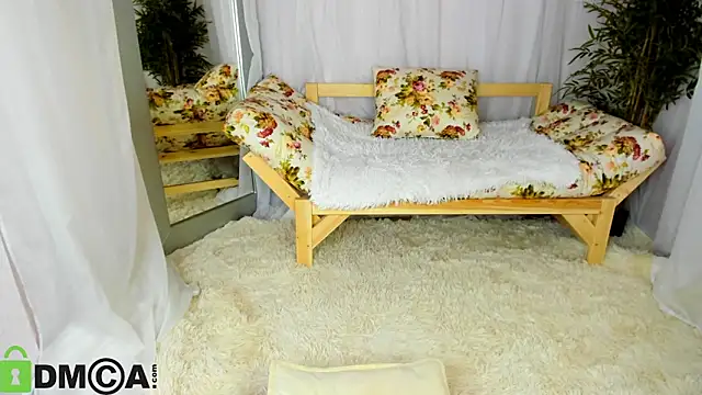Marie_Ellie webcam