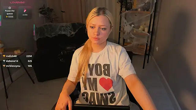 Millie_Vanillies webcam