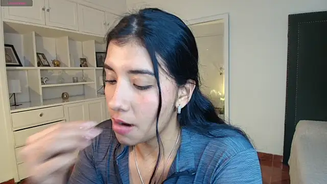 nina_moen webcam