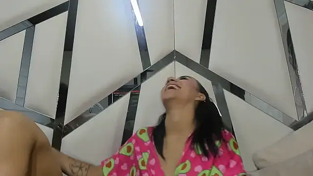 KiaraandEnzzo_ webcam