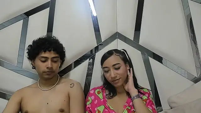 KiaraandEnzzo_ webcam