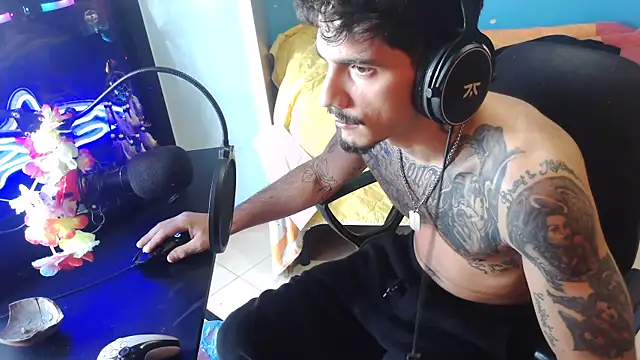 Badboyi1997 webcam