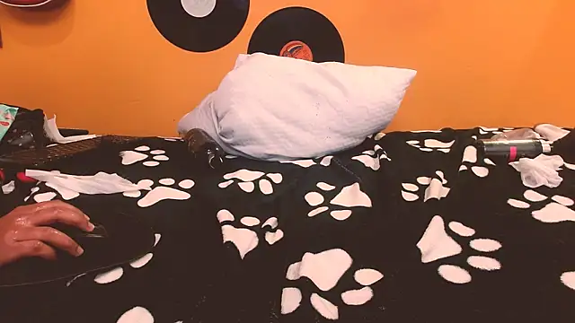 meisevil77 (F young) - FUCK MY ASSHOLE