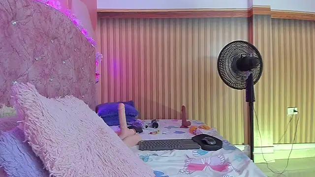 violet_taylor_ webcam