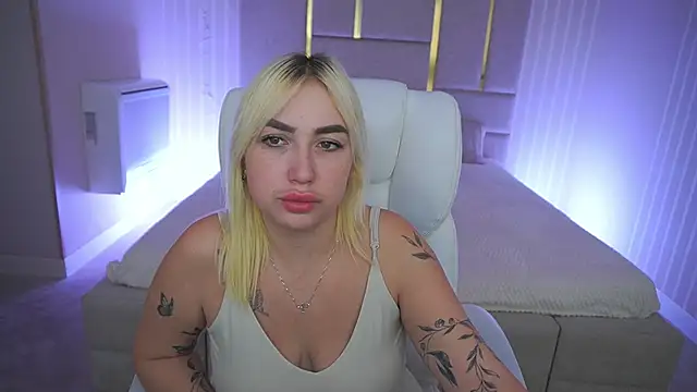 MariellaVi webcam