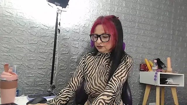 angierot2025 webcam