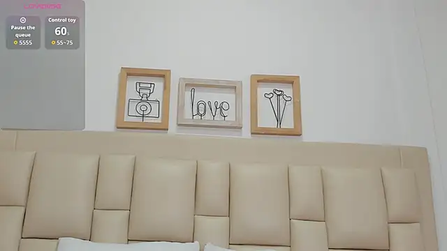 EbonyLudovica webcam