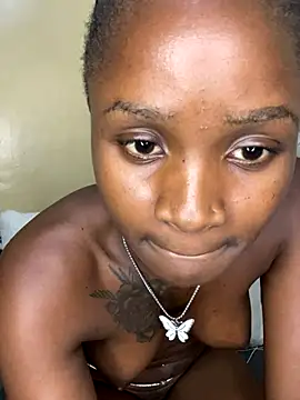 Lolo_Queenn webcam